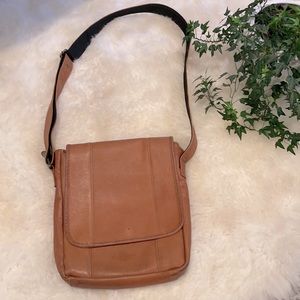 Crossbody leather bag